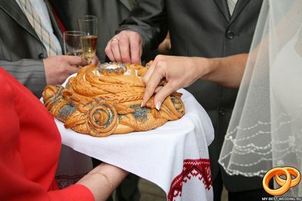 De ce este mai bine să rupeți o pâine și să nu mușcați - cea mai bună nunta mea