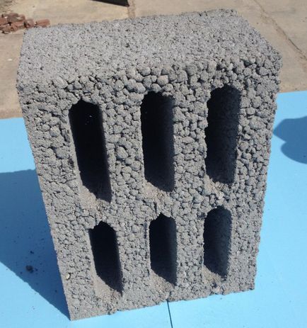Cumparam blocuri de beton din beton cu minte si beneficii!