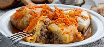 Lenjerie de varza proaspata cu legume, orez, hrisca si ciuperci - retete pentru rulouri delicioase de lebada de varza