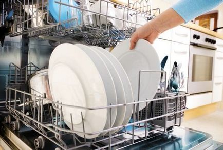 Посудомийна машина не сушить посуд або дуже погано