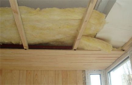 Izolarea corespunzătoare a tavanului într-o casă cu un acoperiș rece cu propriile mâini