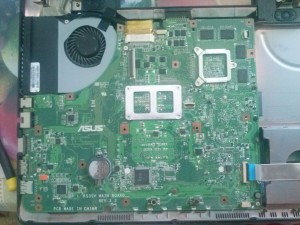 Dezasamblarea dispozitivelor asus k53 (încălzite de un conector)