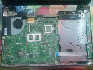 Dezasamblarea dispozitivelor asus k53 (încălzite de un conector)