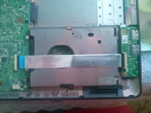 Dezasamblarea dispozitivelor asus k53 (încălzite de un conector)