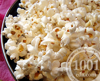 Rețetă pentru popcorn sărate într-un cuptor cu microunde - deserturi din 1001 de alimente