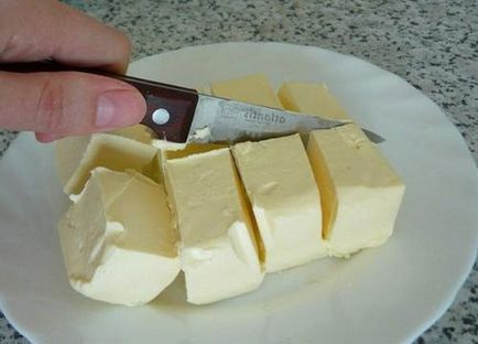 Bagel tésztát vaj, a margarin és a tejföl