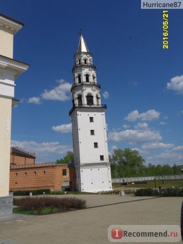 Rusia, regiunea Sverdlovsk, Nevyansk, turn înclinat