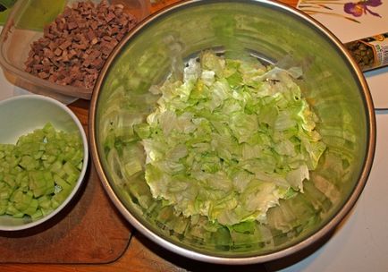 Салат олів'є за старовинним класичним рецептом
