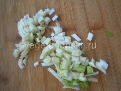 Salata - urât de legume - cu rădăcină de fenicul