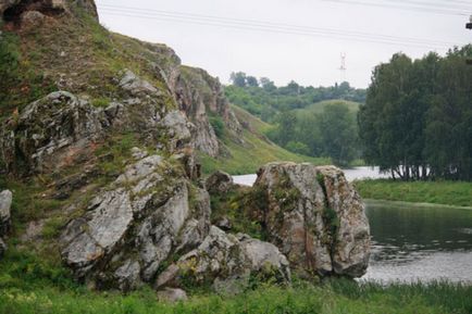 Скелі Каменська-Уральського - наш урал