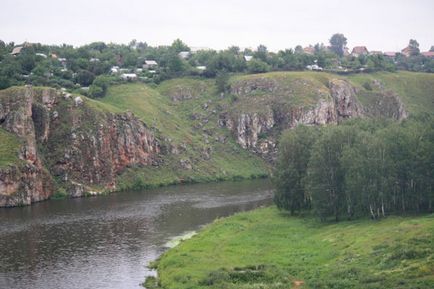 Скелі Каменська-Уральського - наш урал