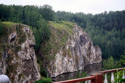 Скелі Каменська-Уральського - наш урал