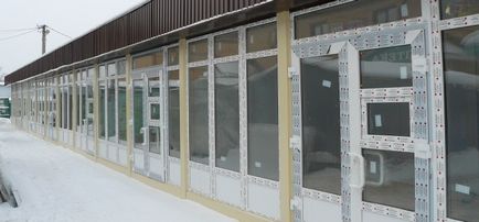 Construcția arcadelor comerciale - pentru fabricarea unei linii de tranzacționare prefabricate la Moscova