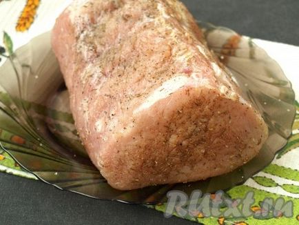 Carne de porc copt în testul cuptorului - rețetă cu fotografie