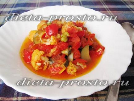 Тушковані овочі в томатному соусі