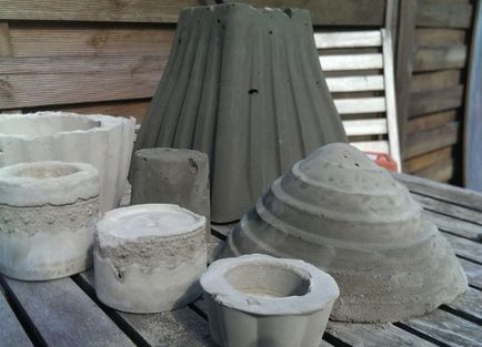 Vase de stradă cu mâinile lor (ghivece de flori) Vasele stradale cu mâinile lor