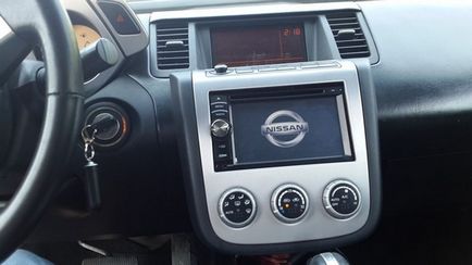 Telepítése a rádiót, és aux a fejegység Nissan Murano i át a szalagot, auto hang Nissan Murano