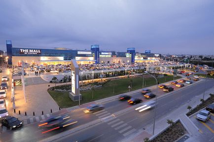 Toată lumea în mall, insipidă a mea din Cipru