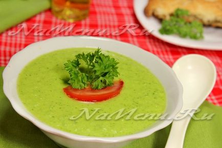 Verde gazpacho de la castraveți