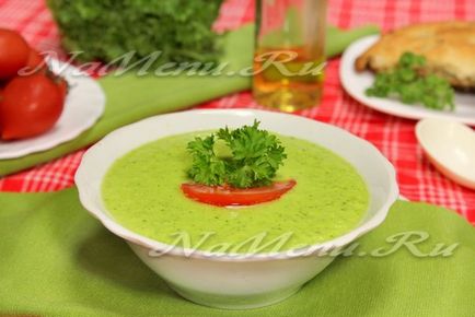 Verde gazpacho de la castraveți