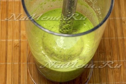 Verde gazpacho de la castraveți