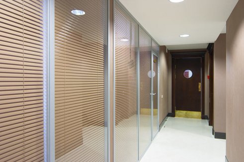 Accesorii originale pentru uși orizontale pentru interior și birou, ghid de uși