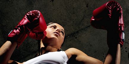Femeile de box training, principii, sfaturi (foto, video)