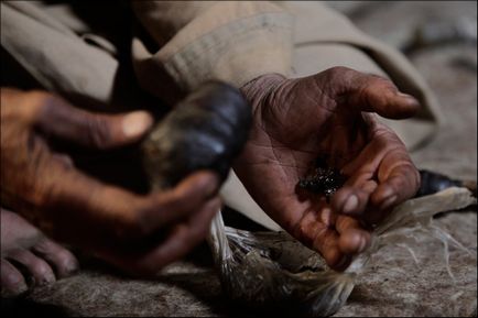 Afganistan - un sat de dependenți de droguri - știri în fotografii