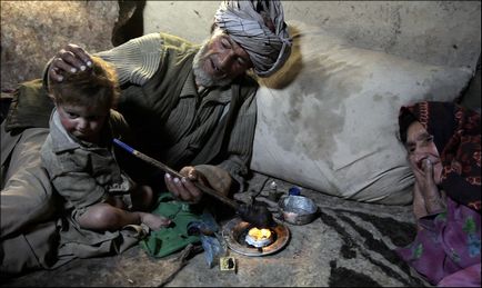 Afganistan - un sat de dependenți de droguri - știri în fotografii