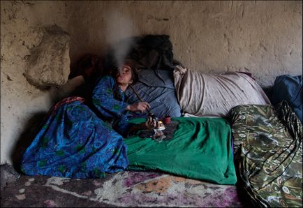 Afganistan - un sat de dependenți de droguri - știri în fotografii