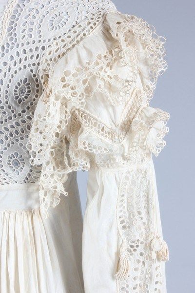 Angol fehér hímzések - Broderie whitework a kezdetektől a modern ruhák
