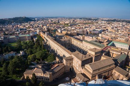 Palatul Apostolic este un complex arhitectural din Vatican, Mira Terra