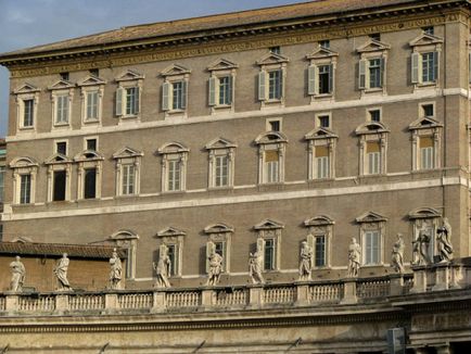 Palatul Apostolic este un complex arhitectural din Vatican, Mira Terra