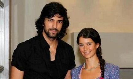 Beren Saat és férje fotó (Beren) Beren Saat és férje fotó