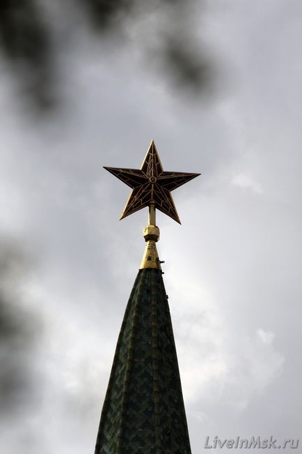 Borovitskaya torony a moszkvai Kreml, a történelem és képek