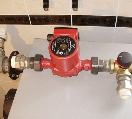 Keringető szivattyú Grundfos, épület portál (Grundfos) Keringető szivattyú Grundfos, épület portál