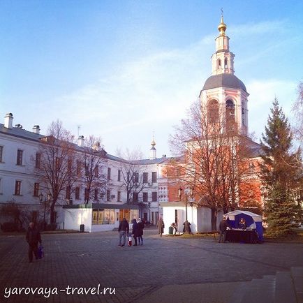 Даниловський монастир в Москві місце, де зберігається черевичок Спиридона Триміфунтського, подорожі з