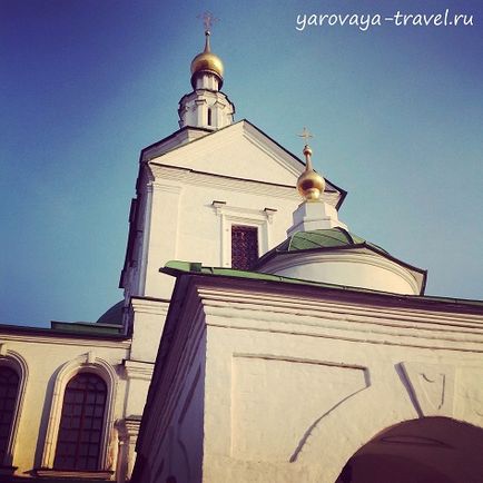 Даниловський монастир в Москві місце, де зберігається черевичок Спиридона Триміфунтського, подорожі з