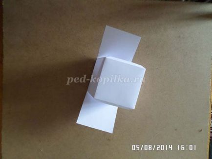 Casa de hârtie cu mâinile tale în tehnica de origami