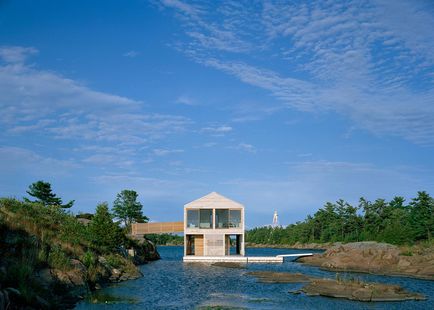 Casa găzduiește 11 variante de case ecologice pe apă