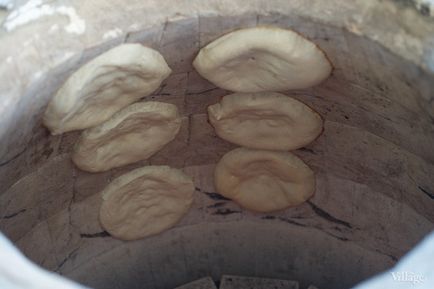 Fotóriport hogyan kenyeret sütnek a tandoor, étterem áttekintésre