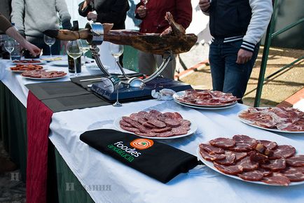 Gasztronómiai túrák Andalúzia és tanfolyamok vágott sonkát - fotóblogjából utak Spanyolország (jamon) Gasztronómiai túrák Andalúzia és szeletelése jamon tanfolyamok - fotóblogjából utazás Spanyolországban