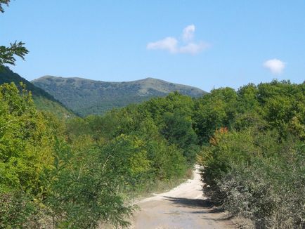 Геленджик, гора Шахан, похід до - грозовим брами