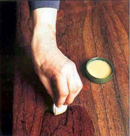 Cum și ce să picteze o scară din lemn în casă