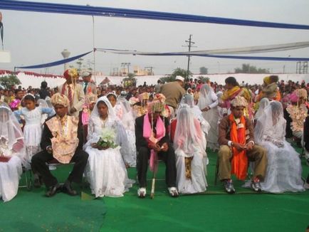 Які традиції дотримуються на весіллях в різних країнах