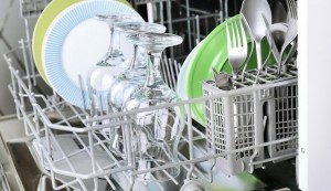 Як правильно завантажувати посуд в посудомийну машину