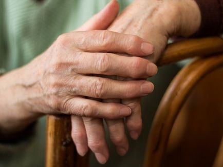 Cum de a preveni o boală incurabilă - artrita, un expert de sex feminin