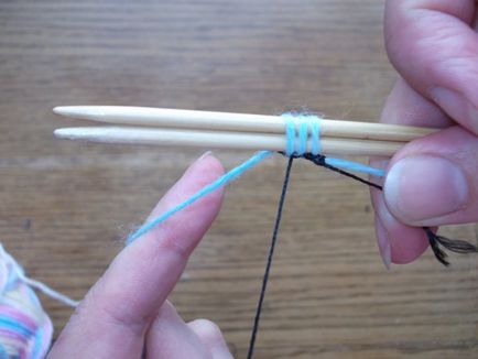 Cum de a lega papuci tricotate cu diagrame și descrieri pentru începători (începători) Cum să tricot papuci tricotate tricotate cu diagrame și descrieri pentru începători
