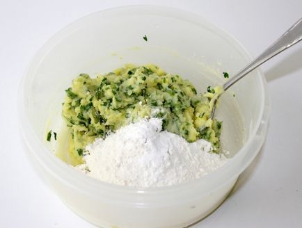 Картопляні коржі в духовці - покроковий рецепт з фото