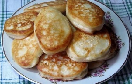 Savanyú palacsinta kefir és savanyú buja, savanyú palacsinta, lejárt recept és fénykép